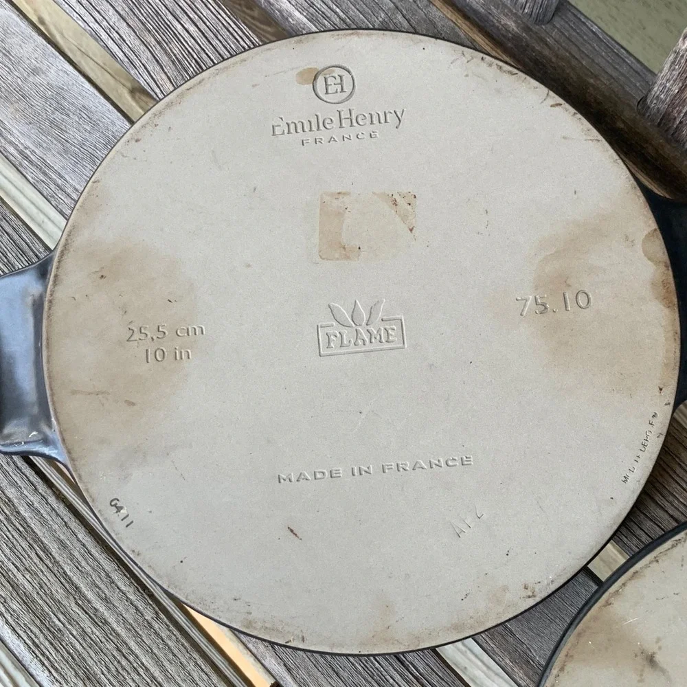 Emile Henry Flame 10in Individual Pizza Stones Black Ceramic Set of 2 75.10